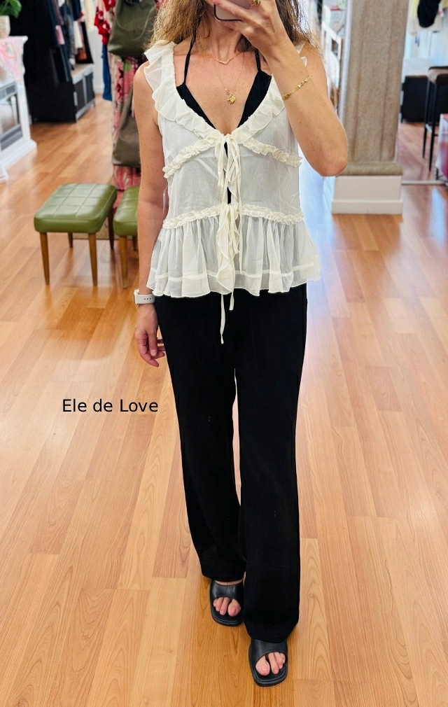 BLUSA VOLANTITOS BEIGE BLUSA VOLANTITOS BEIGE