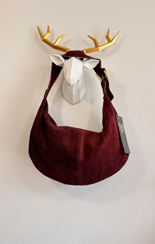 BOLSO DE PIEL CON HEBILLA DORADA BOLSO DE PIEL CON HEBILLA DORADA