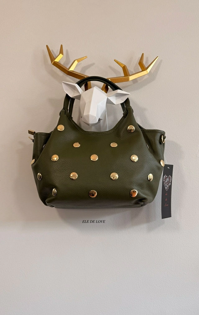 BOLSO DE PIEL CON TACHAS DORADAS