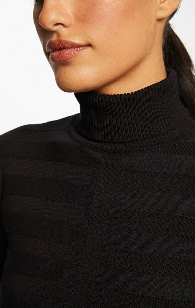 JERSEY CUELLO ALTO NEGRO