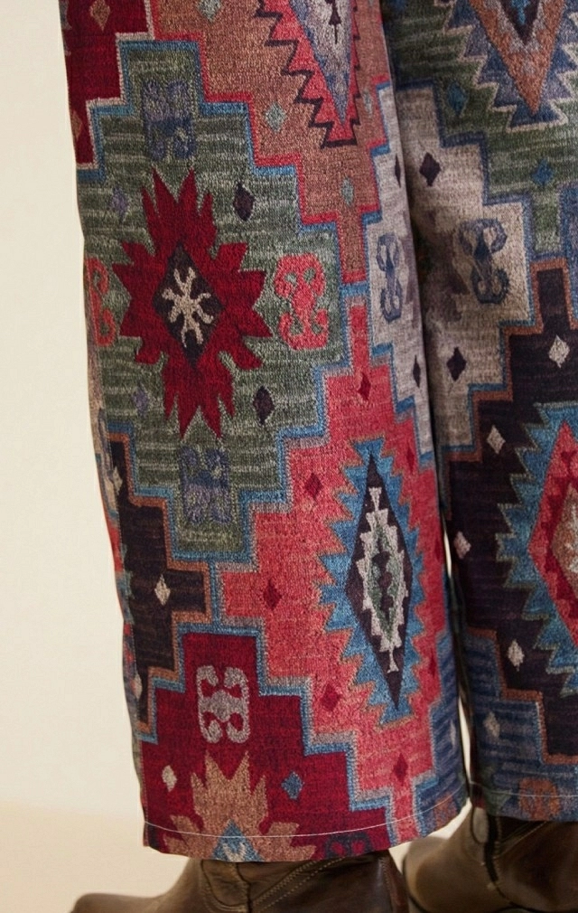 Pantalón con estampado étnico Pantalón con estampado étnico