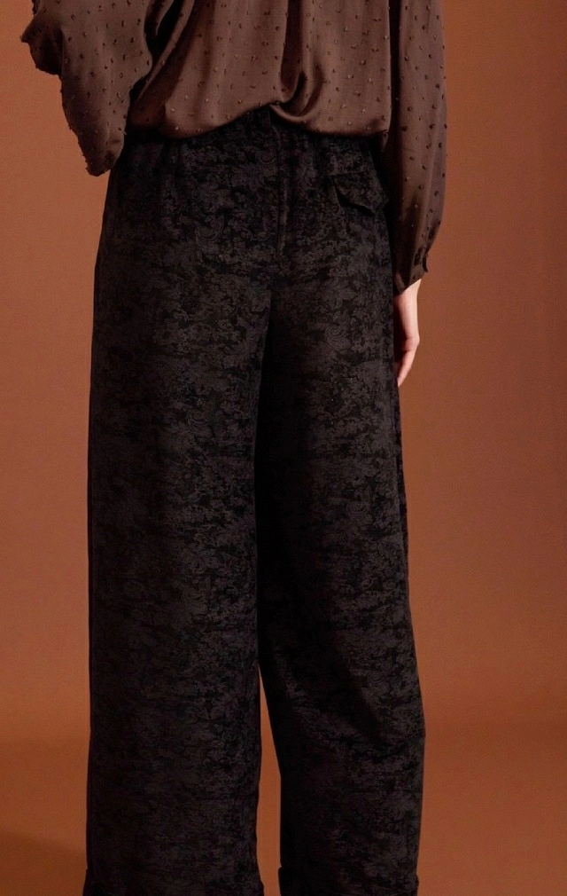 PANTALON HOLGADO DE TERCIOPELO PANTALON HOLGADO DE TERCIOPELO