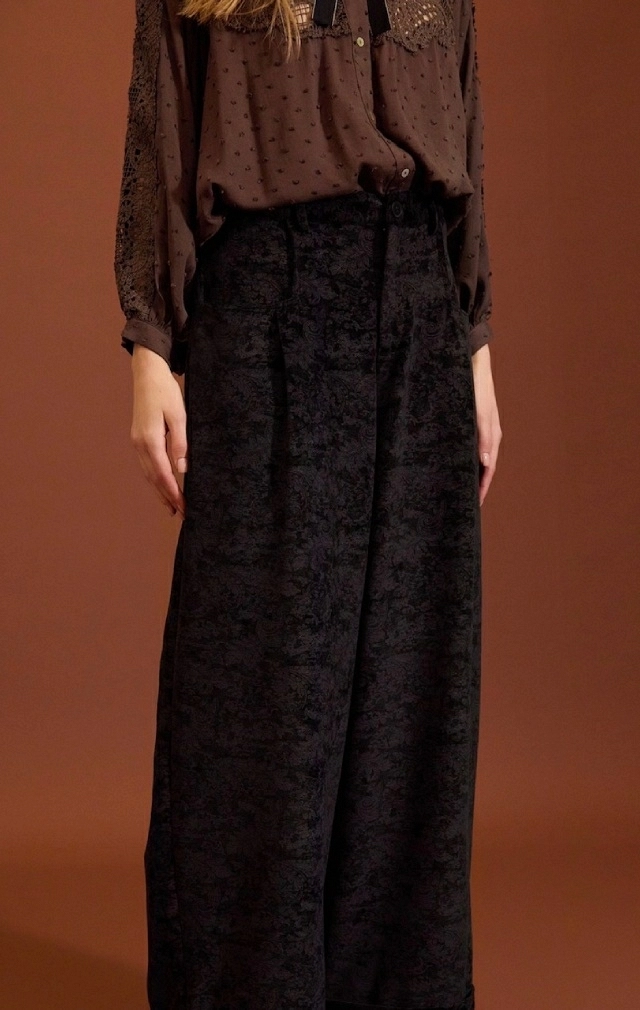 PANTALON HOLGADO DE TERCIOPELO PANTALON HOLGADO DE TERCIOPELO